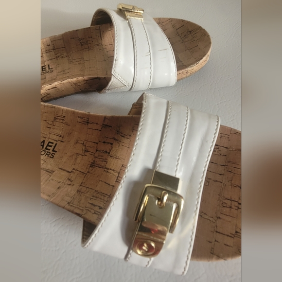 Michael Kors youth sandal - Picture 14 of 16